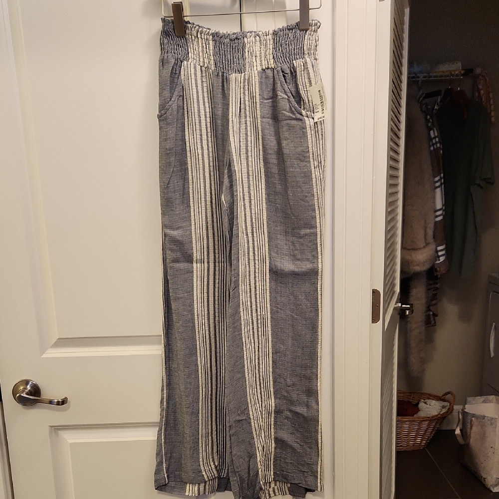 NWT Abbeline Blue and White Wide Leg Pants